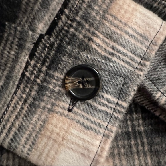 BB Dakota Steve Madden Shacket - Picture 5 of 6